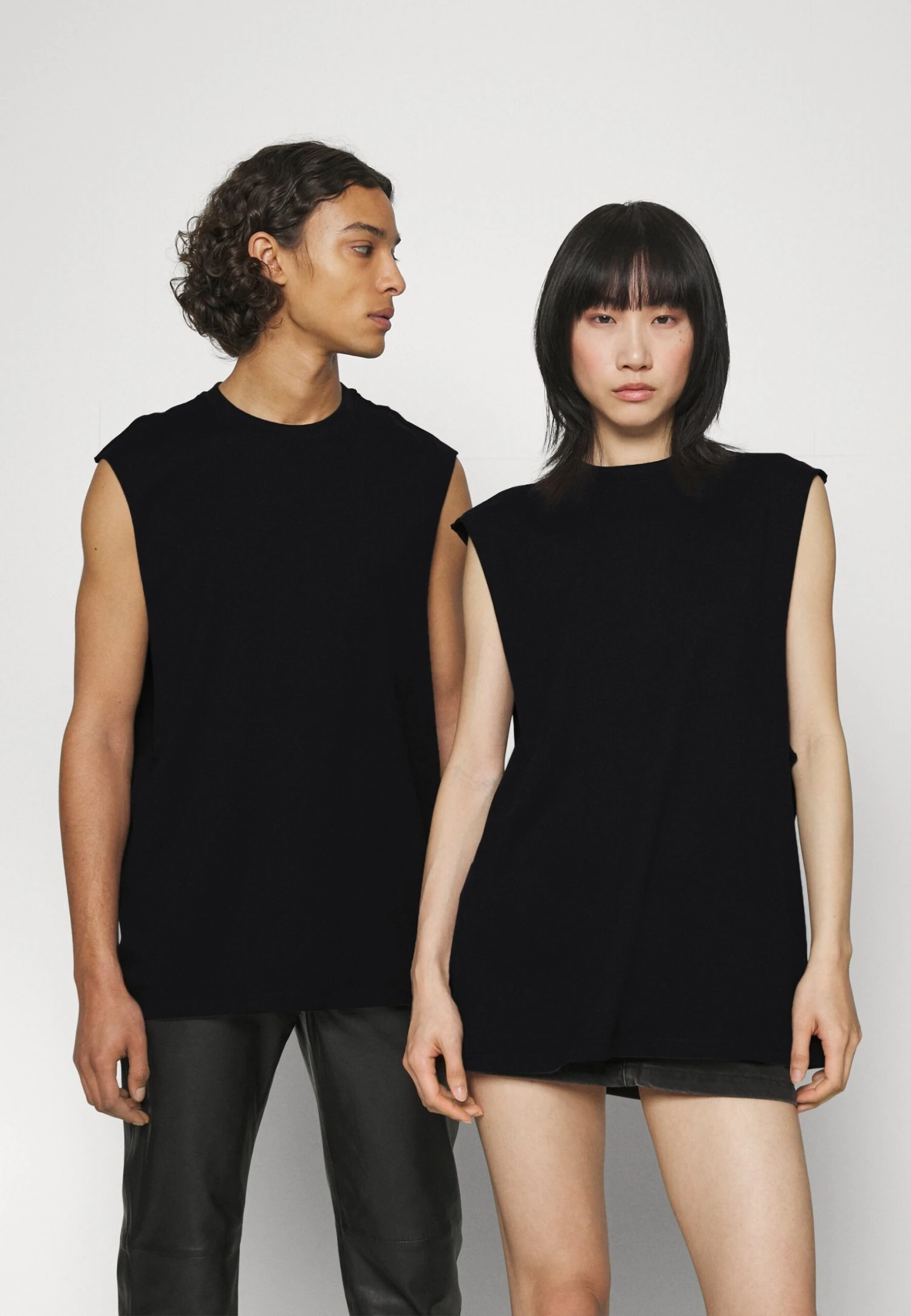 YOURTURN Unisex 2 Pack - Top - White, Black - Afbeelding 4