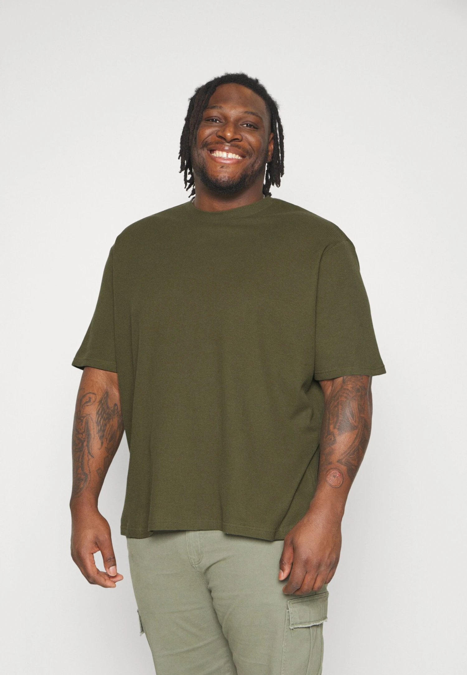 YOURTURN Unisex - T-Shirt Basic -Light Green/ Off-White - Afbeelding 2