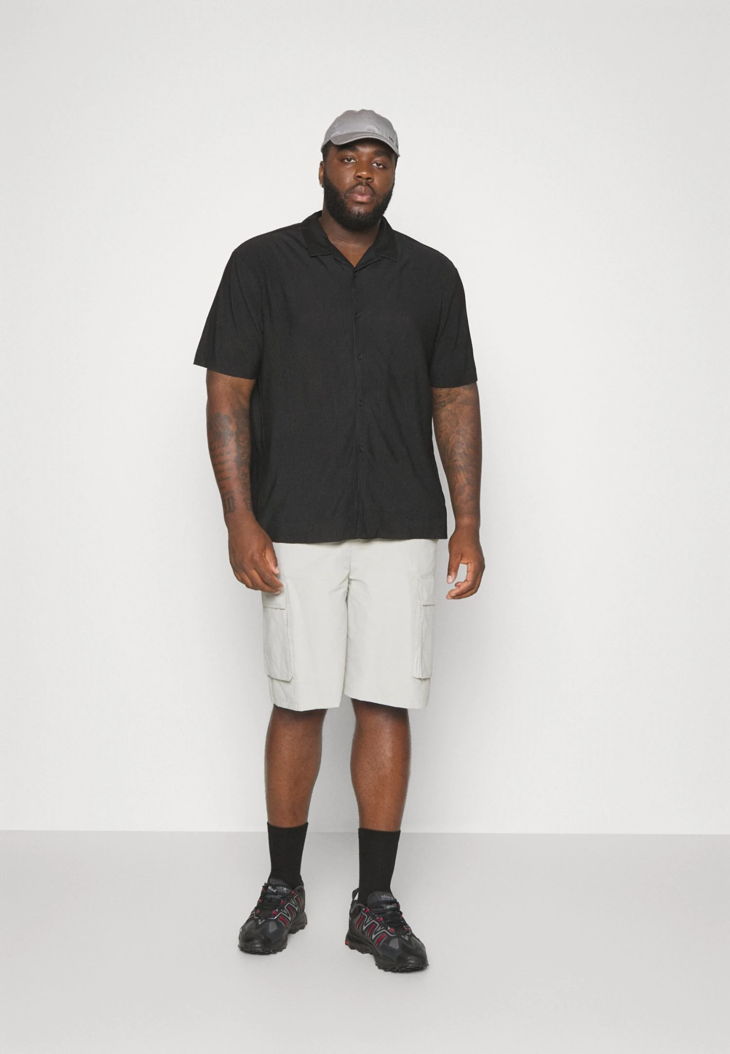 YOURTURN Plisse Shirt Unisex - Overhemd - Black - Afbeelding 2