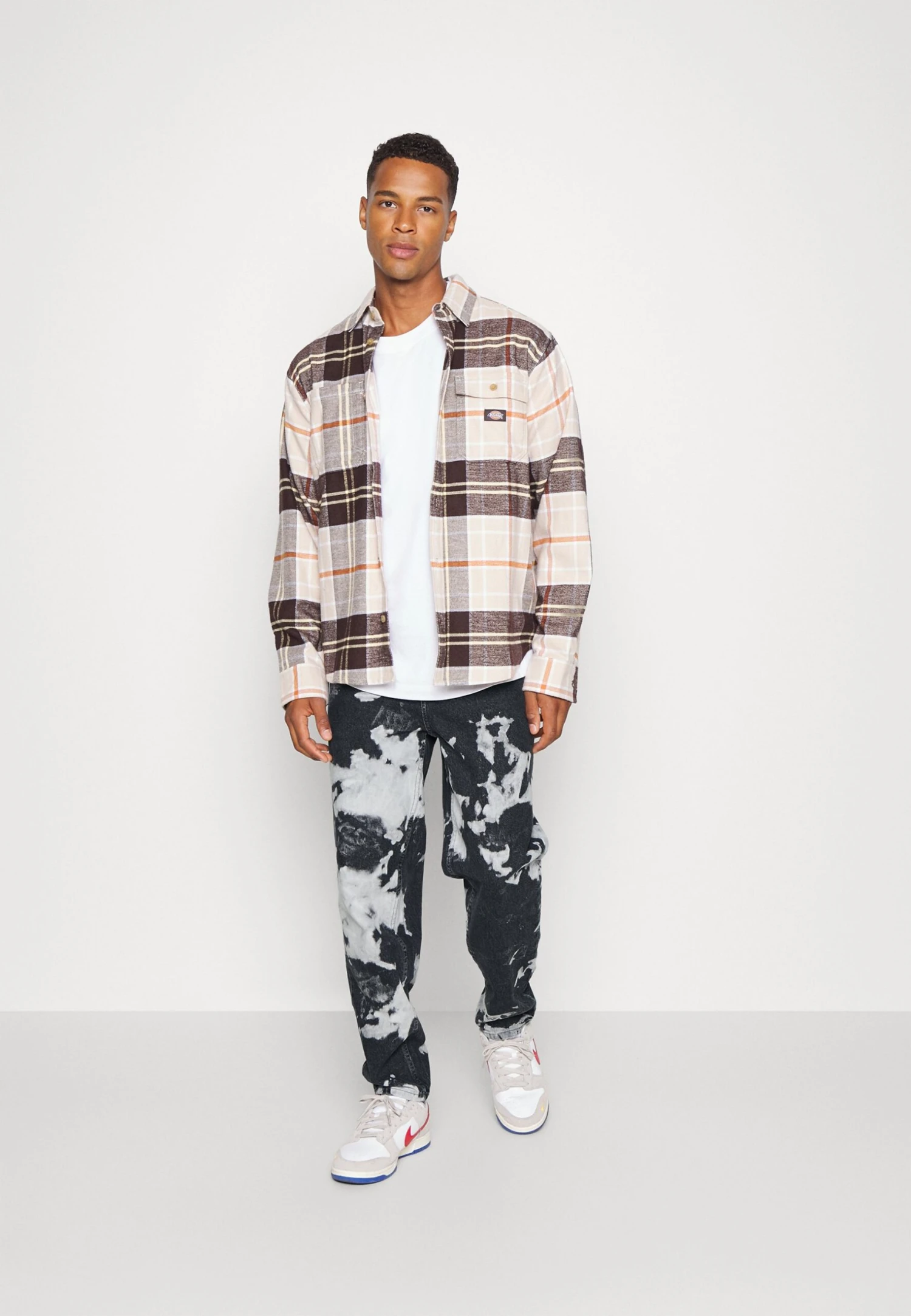 YOURTURN Unisex Moonwash Unisex - Relaxed Fit Jeans - Black - Afbeelding 2