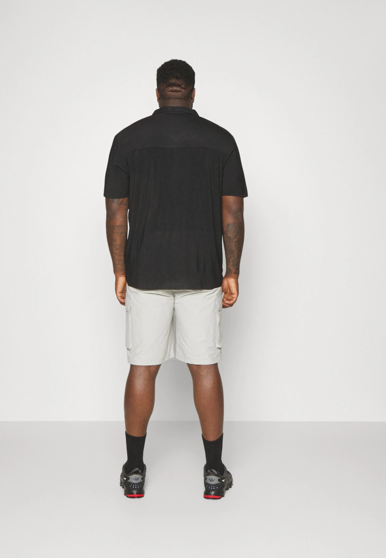 YOURTURN Plisse Shirt Unisex - Overhemd - Black - Afbeelding 3