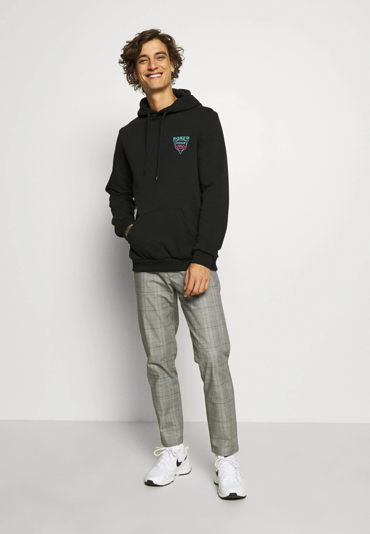 YOURTURN Hoodie - Black - Afbeelding 2