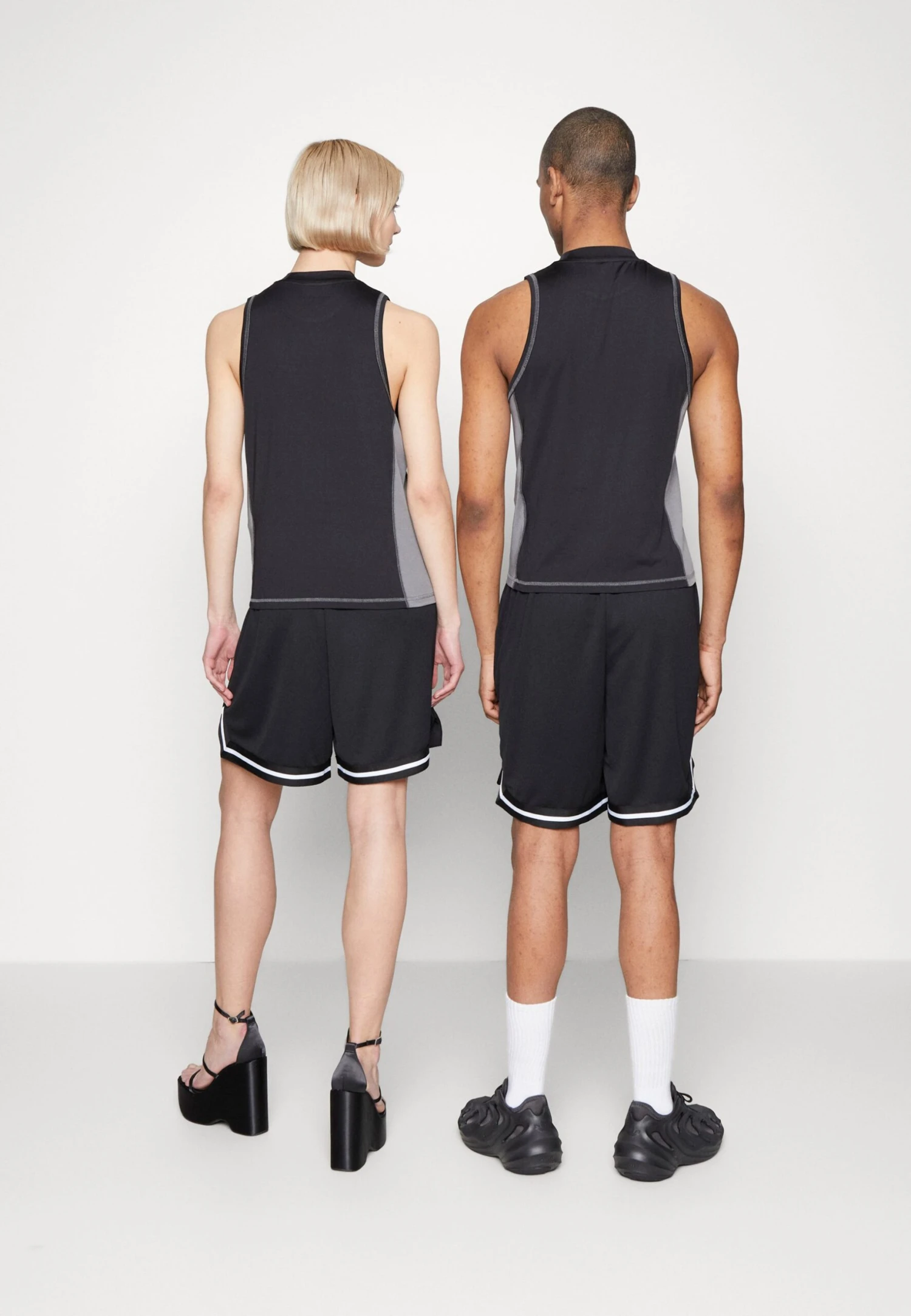 YOURTURN Unisex - Top - Black - Afbeelding 3