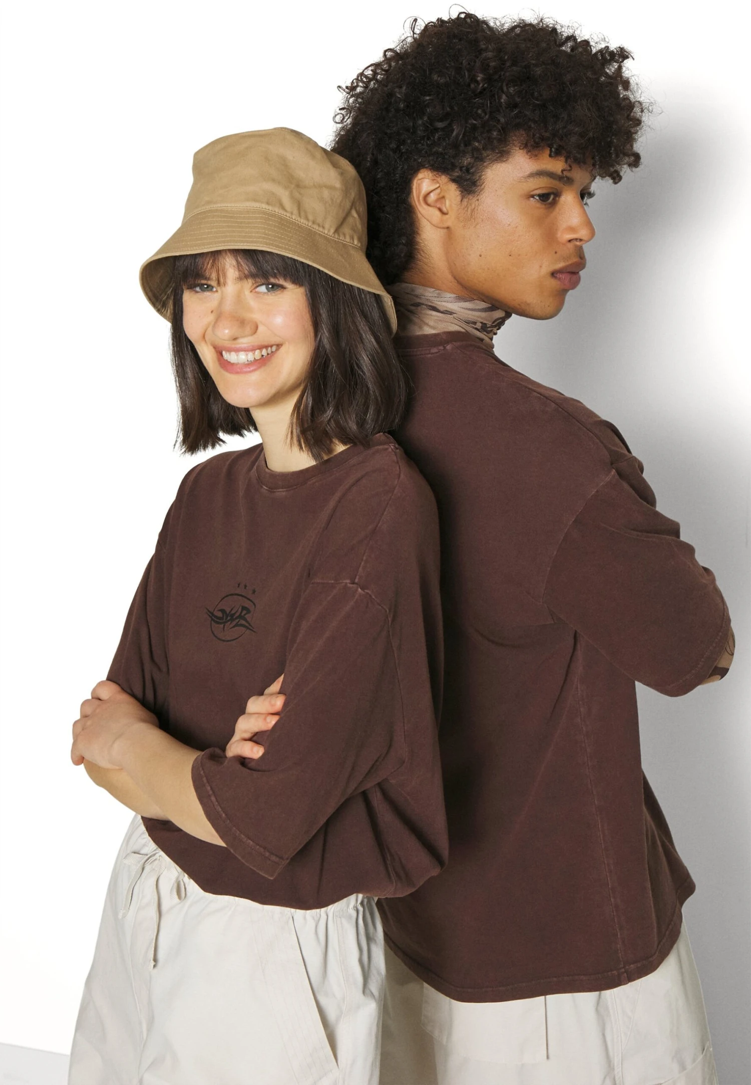 YOURTURN Unisex - T-Shirt Print - Dark Brown - Afbeelding 4